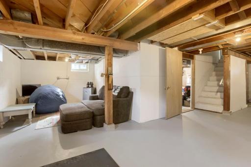 4429 6th St NE - Web Quality - 012 - 12 Living Room.jpg