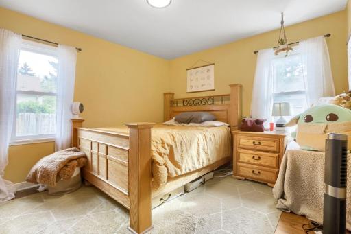 4429 6th St NE - Web Quality - 021 - 21 Bedroom.jpg