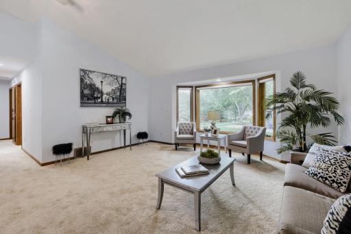 Living Room_2.jpg