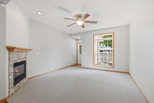 7-web-or-mls-13853 Dahlia Dr-5.jpg