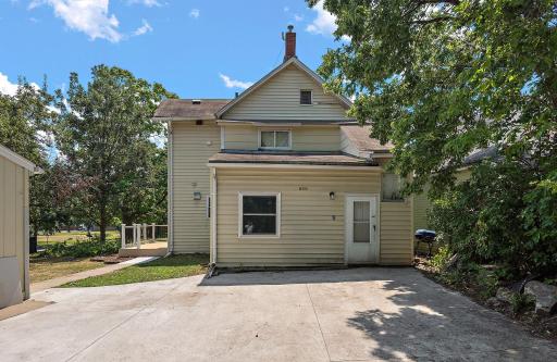 820 18th Avenue N, Minneapolis, MN 55411