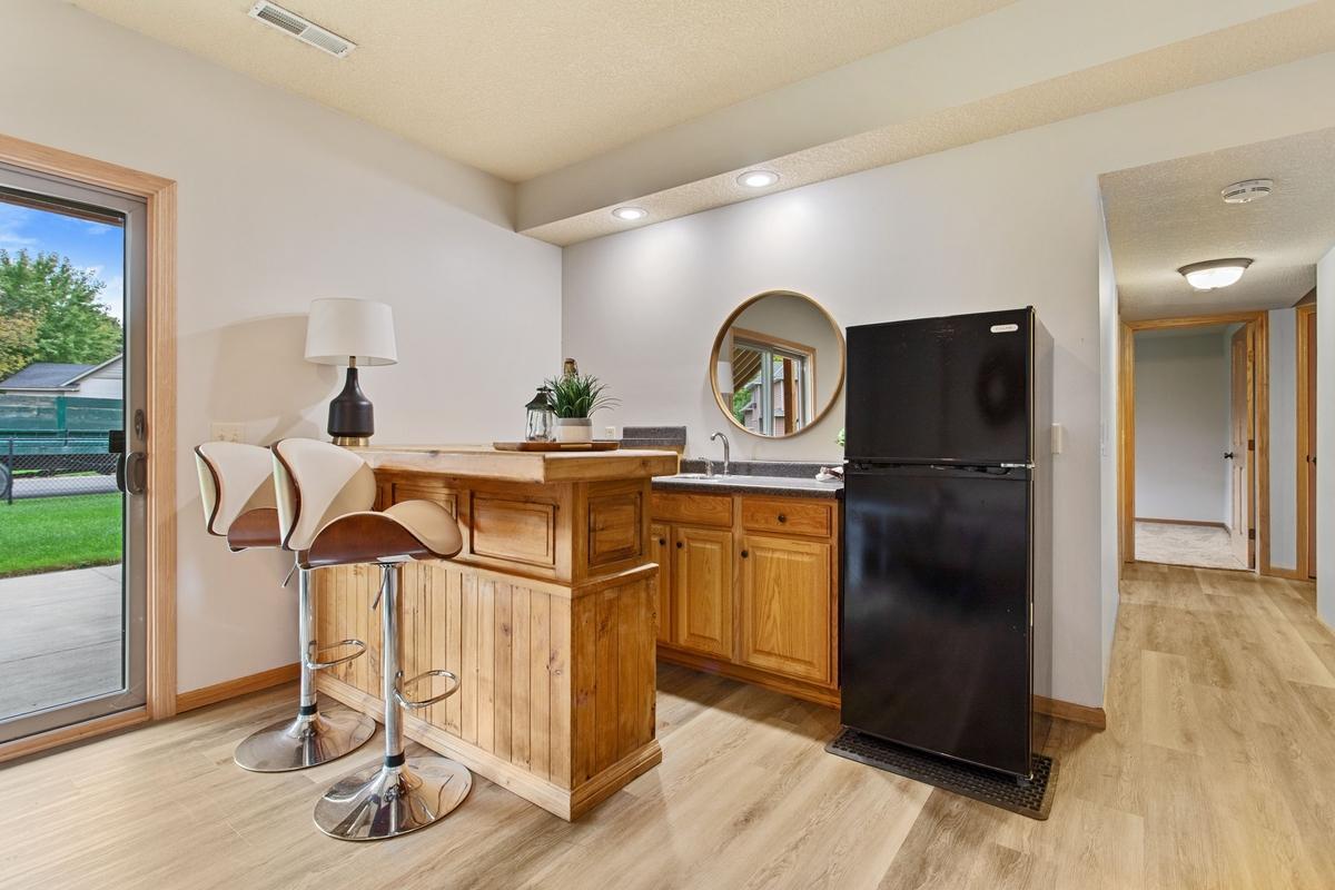 Wet bar!