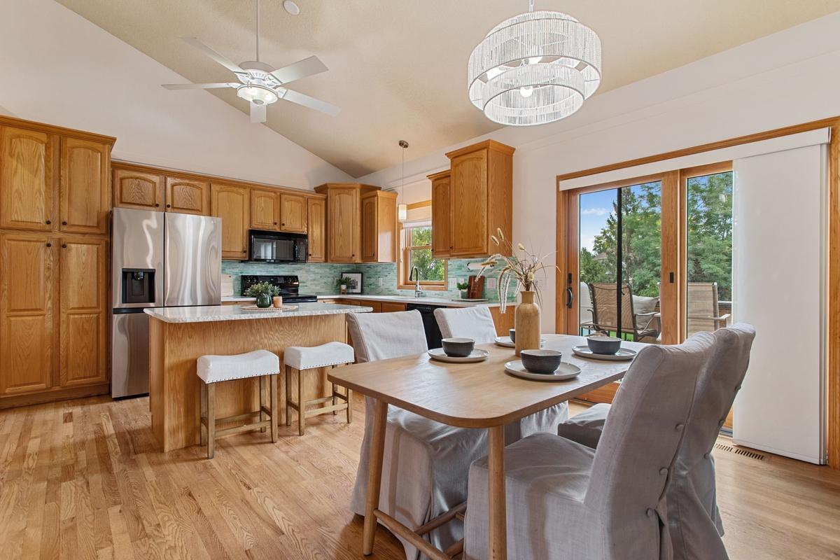 Kitchen & dinette