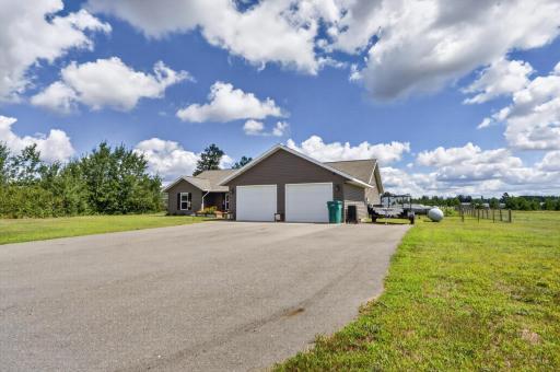 7996 Moidore Drive NW, Bemidji, MN 56601