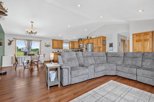 7996 Moidore Drive NW, Bemidji, MN 56601