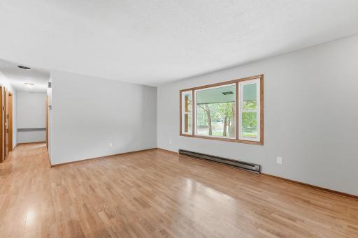 13239 Oakwood Road, Zimmerman, MN 55398