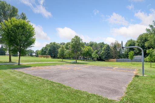 8585 Chanhassen Hills Drive S, Chanhassen, MN 55317