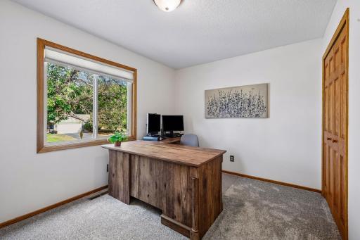 8585 Chanhassen Hills Drive S, Chanhassen, MN 55317