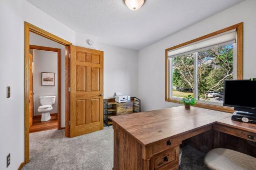 8585 Chanhassen Hills Drive S, Chanhassen, MN 55317