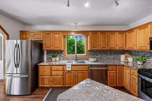 8585 Chanhassen Hills Drive S, Chanhassen, MN 55317