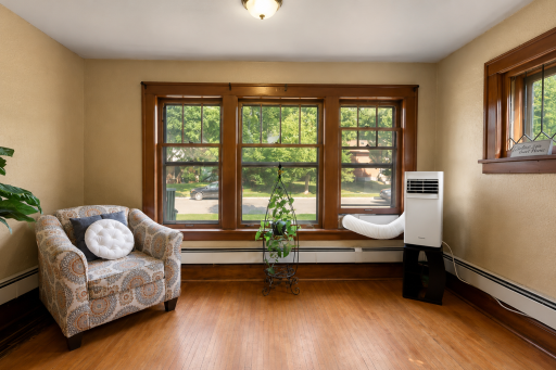 Enjoy the sitting room with natural sunlight.PNG