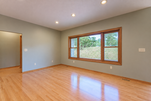 1317 7th Street N, Cannon Falls, MN 55009