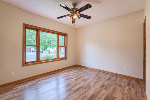 1317 7th Street N, Cannon Falls, MN 55009
