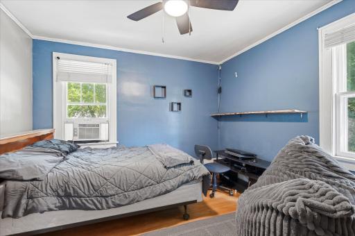 The third bedroom upstairs ... notice they all have original hardwood floors.