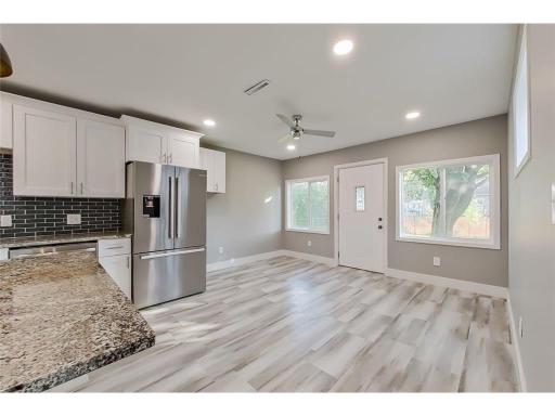 kitchen empty.jpg