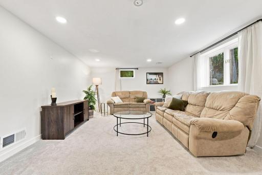 5248 France Avenue N, Brooklyn Center, MN 55429