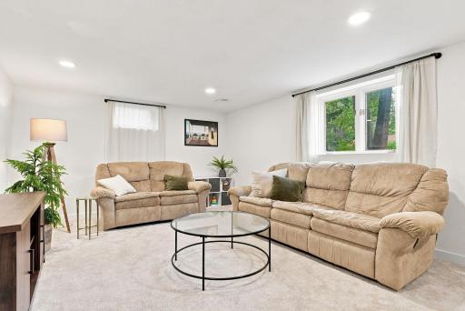 5248 France Avenue N, Brooklyn Center, MN 55429
