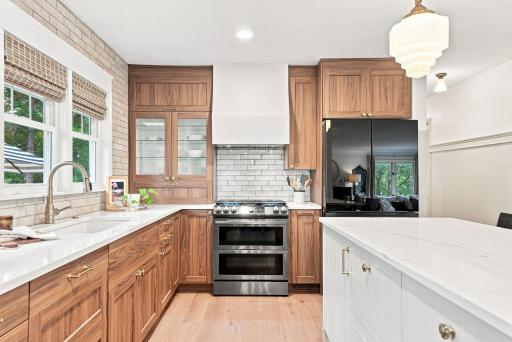 5248 France Avenue N, Brooklyn Center, MN 55429