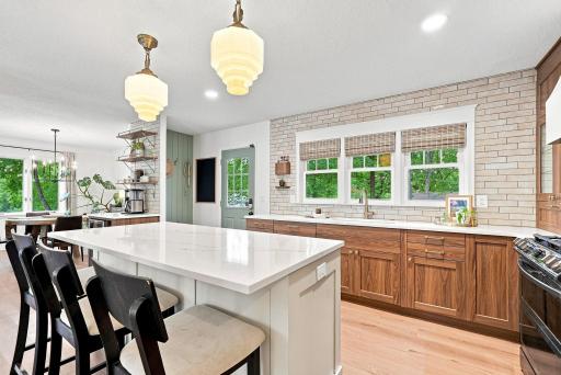 5248 France Avenue N, Brooklyn Center, MN 55429