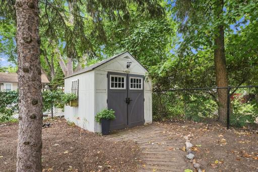 5248 France Avenue N, Brooklyn Center, MN 55429