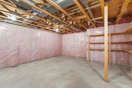 This room would make for a great theatre or work-out room