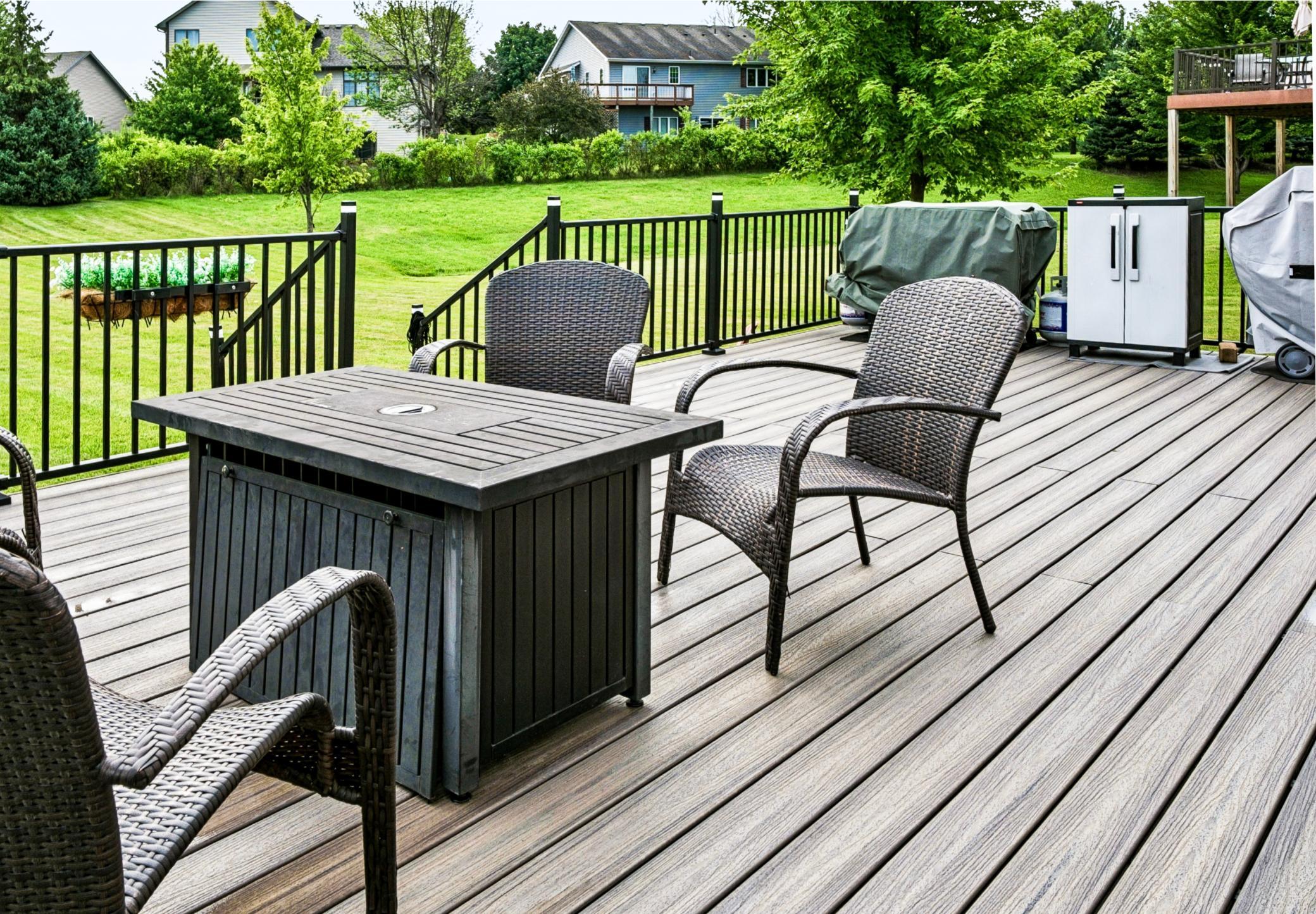 10-Deck.jpg