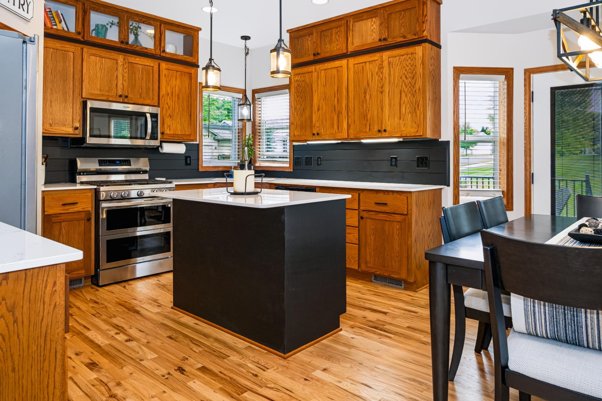 18-Kitchen.jpg