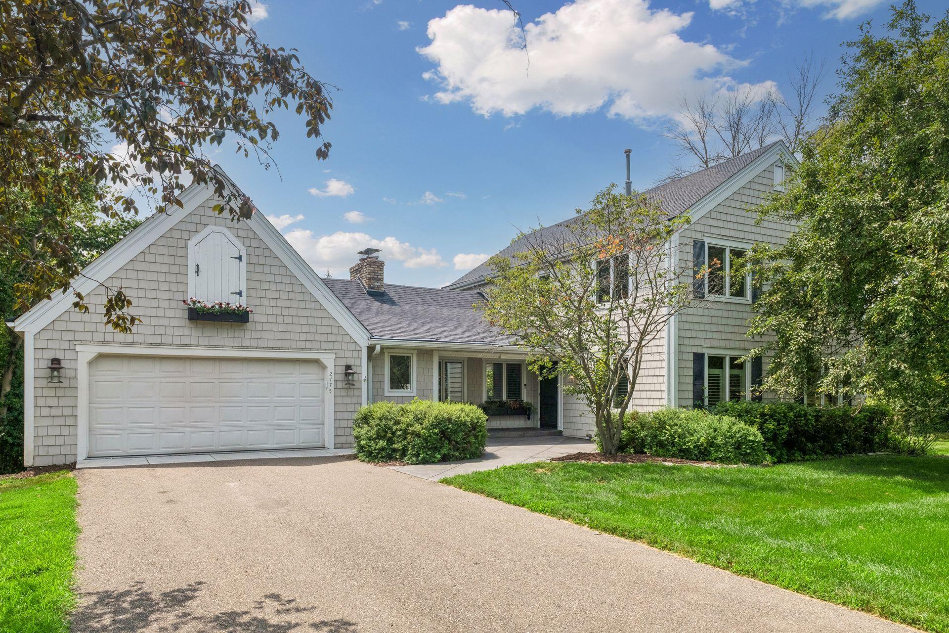 Welcome to 2775 White Oak Circle!
