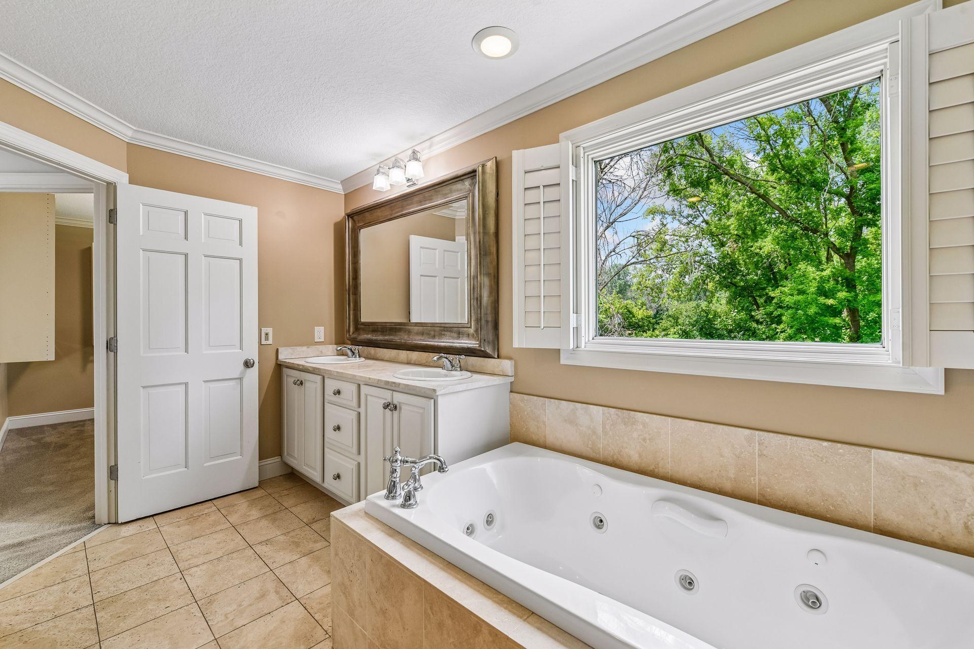 A fabulous tub to relax after a long day