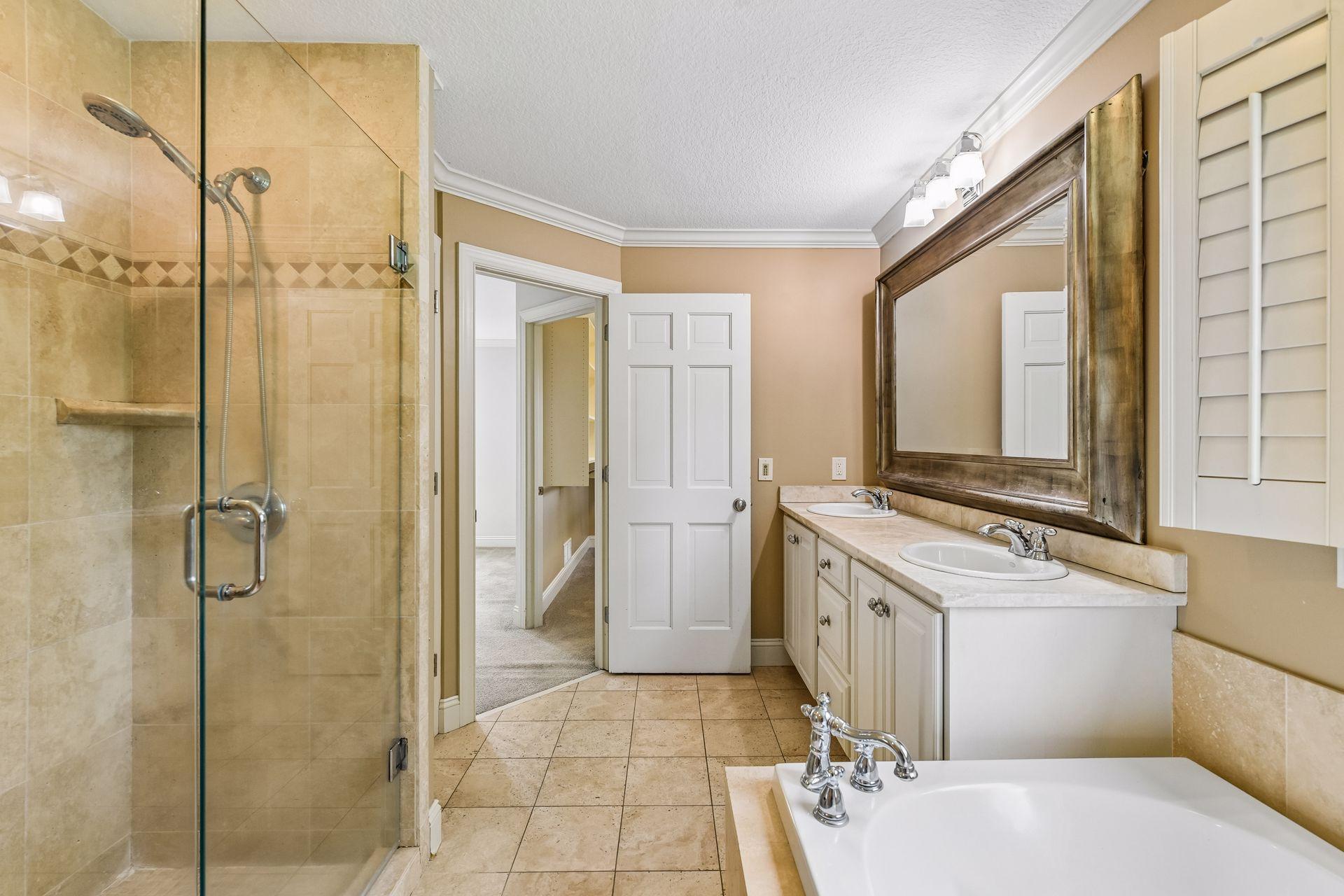 Dual sinks and lovely tilework