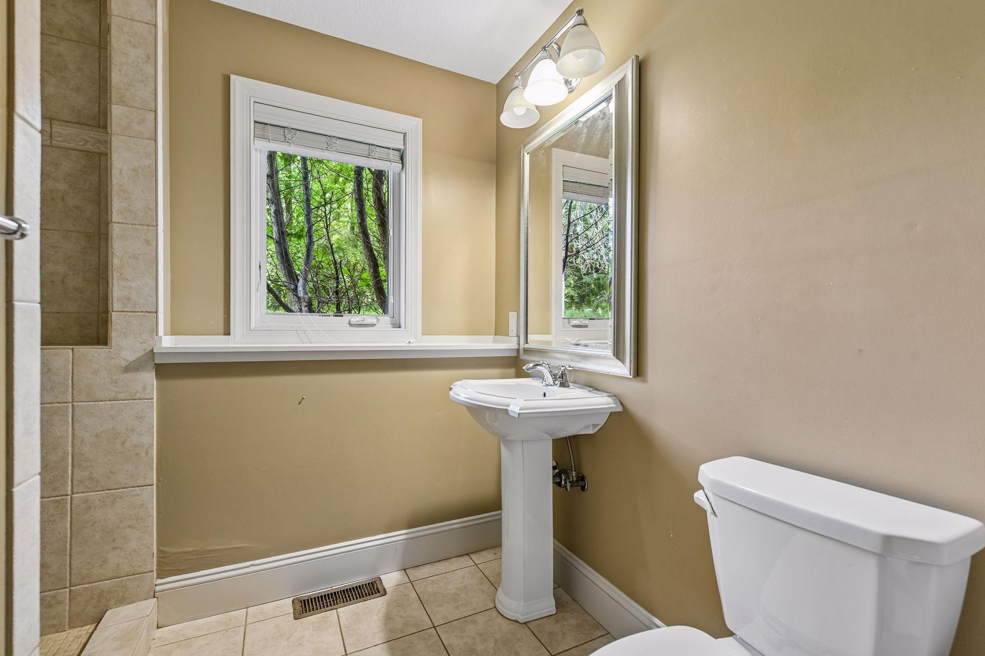 Lower-level 3/4 bathroom