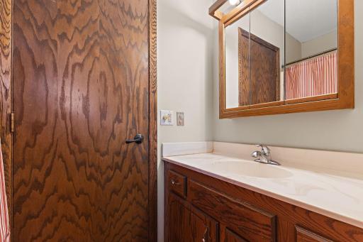 109 12th Street NW, Faribault, MN 55021