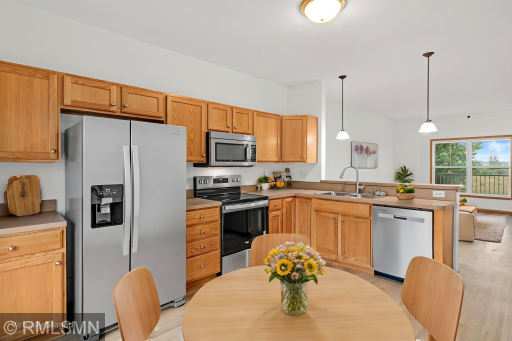 9-Hope-Cir-8 - Kitchen - Standard - 5.jpg