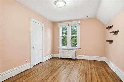 705 Jefferson Ave - Upper level 2nd BR