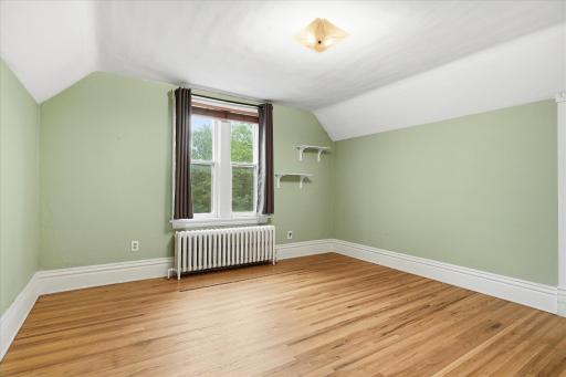 705 Jefferson Ave - Upper level main BR