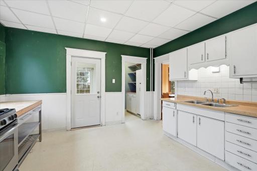705 Jefferson Ave - Kitchen