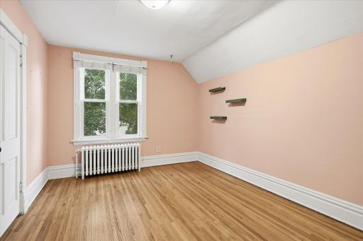 705 Jefferson Ave - Upper level 2nd BR