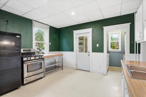 705 Jefferson Ave - Kitchen