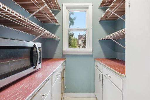 705 Jefferson Ave - Kitchen Pantry