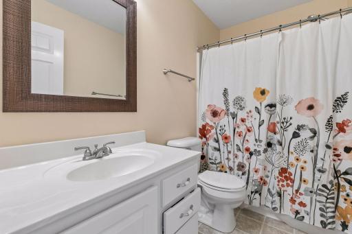 Upstairs full bathroom