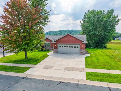 1407 Woodland Way, Lake City, MN 55041