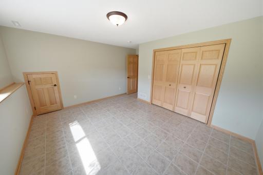 1407 Woodland Way, Lake City, MN 55041