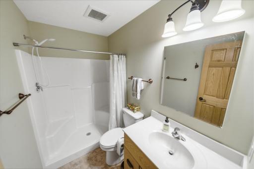 1407 Woodland Way, Lake City, MN 55041