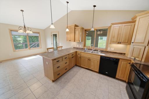 1407 Woodland Way, Lake City, MN 55041