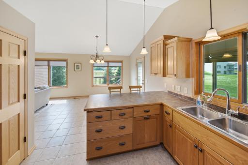 1407 Woodland Way, Lake City, MN 55041