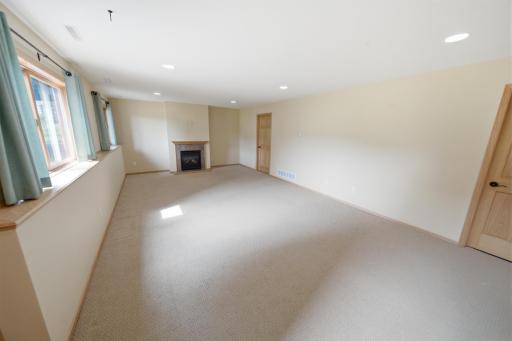 1407 Woodland Way, Lake City, MN 55041