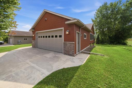 1407 Woodland Way, Lake City, MN 55041