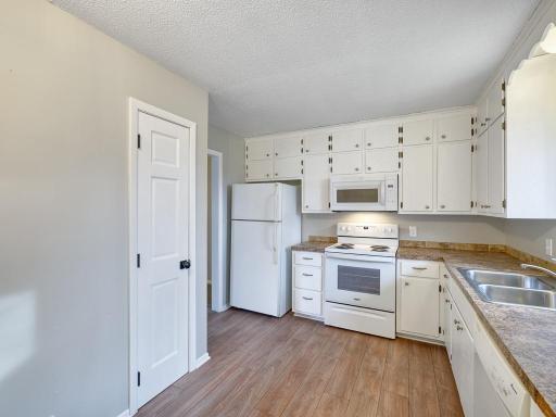 2300 13th Avenue E, North Saint Paul, MN 55109