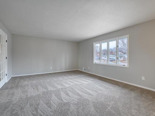 2300 13th Avenue E, North Saint Paul, MN 55109