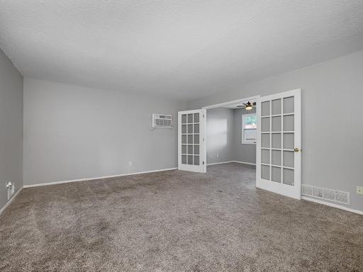 2300 13th Avenue E, North Saint Paul, MN 55109